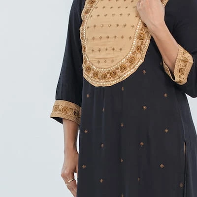 মেয়েদের পোশাক